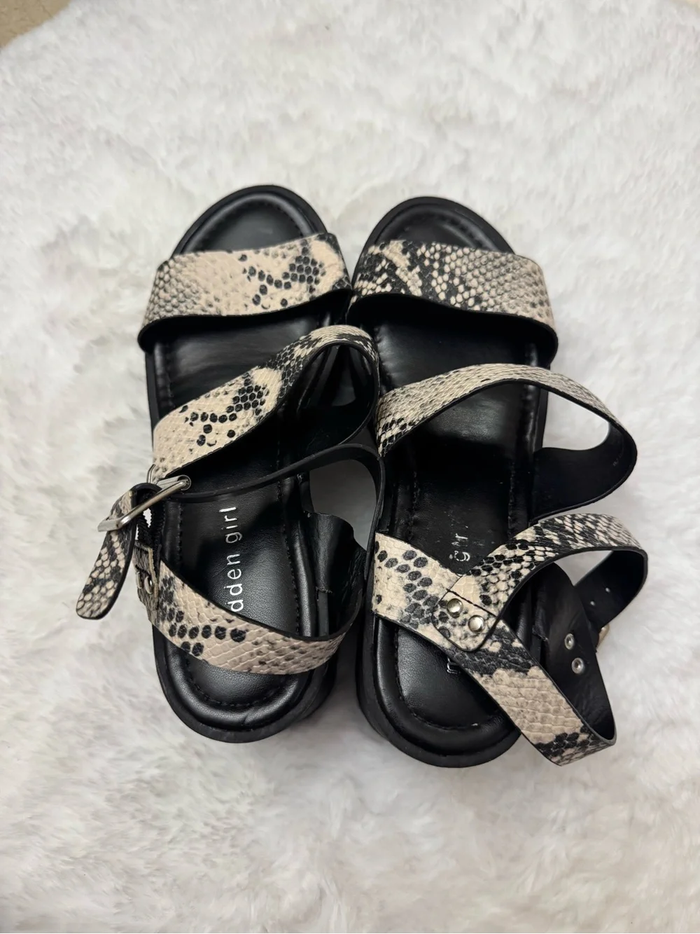 Madden Girl Carterr Chunky Snake Sandals Platform Black and White Size 7